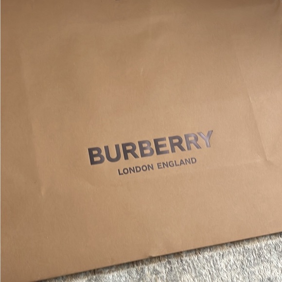 1 Burberry Authentic Tan Brown Shopping Paper Bag Gift Tote Small 12"x8"x3.5" - Picture 1 of 3